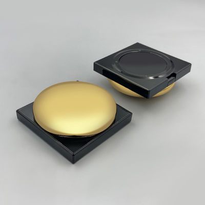 丸いデウイ・フィニッシュ スナップ・ロック 15g クッション・ファンデーションケース SPF 30